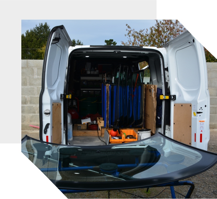 commercial mobile auto glass service Etobicoke